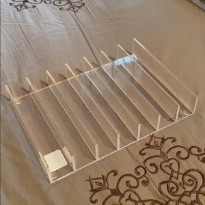 Makeup palette organizer